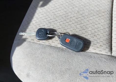 2002 Toyota Camry Le V6 from USA, damaged, VIN 4T1BF30K52U025784